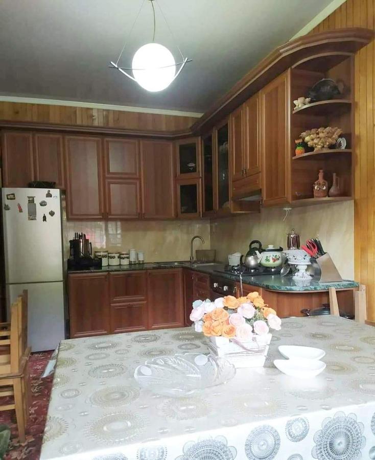 Villa In ティビリシ エクステリア 写真