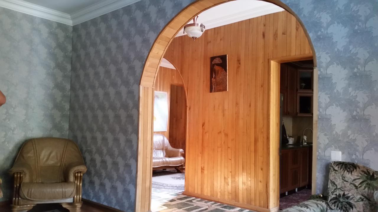 Villa In ティビリシ エクステリア 写真